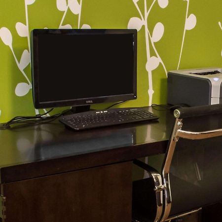 Sleep Inn & Suites Harbour Pointe Brandermill Kültér fotó