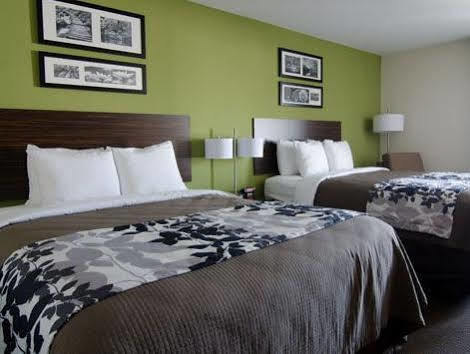 Sleep Inn & Suites Harbour Pointe Brandermill Kültér fotó